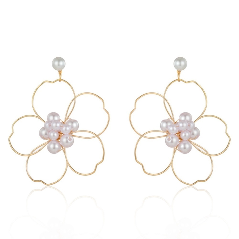*QIANA* Gold x Pearl Large Flower Fashion Earrings